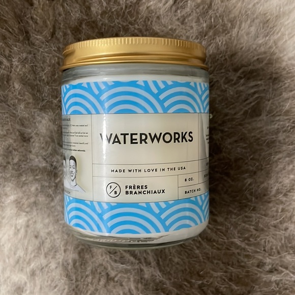 NWT 8oz Glass Jar Waterworks Candle - Freres Branchiaux - Picture 2 of 7